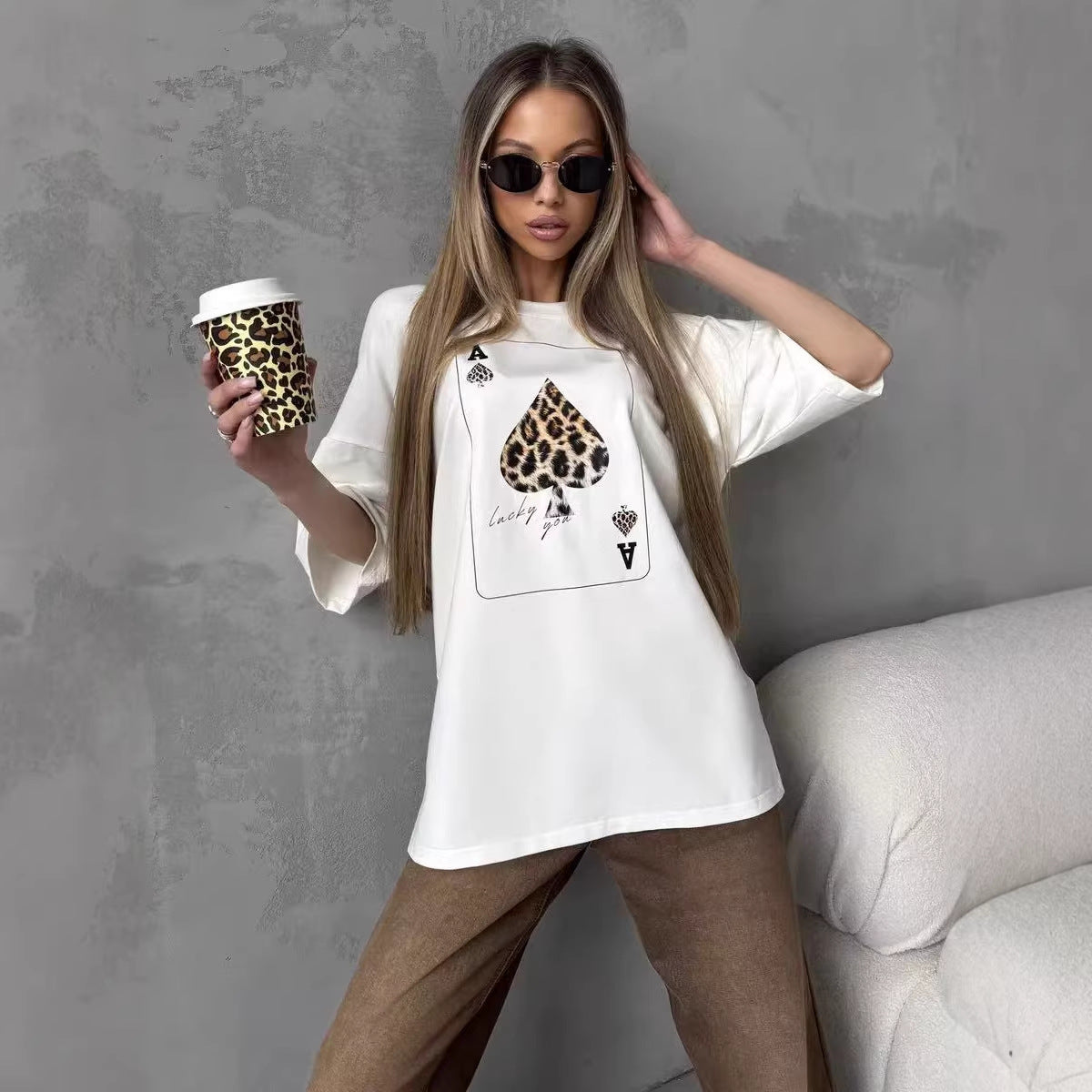Round neck loose short sleeved t-shirt for women